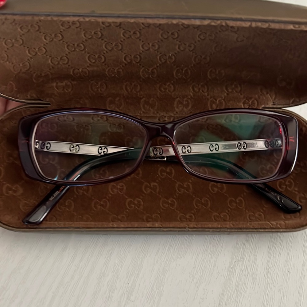 Gucci readers